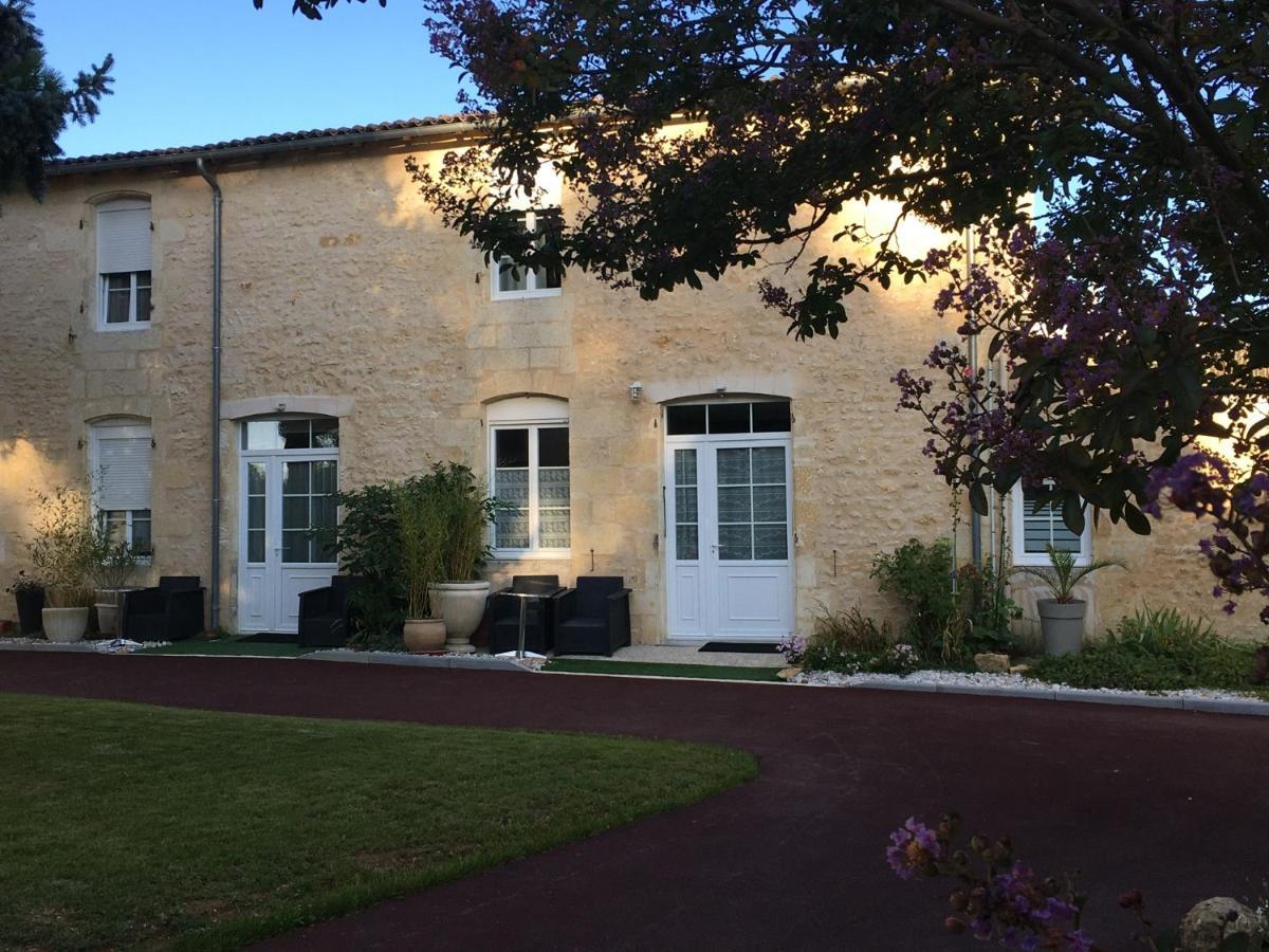 Jardin D'Arcy - Chambres D'Hotes Avec Piscine Et Spa Bois Exterior foto