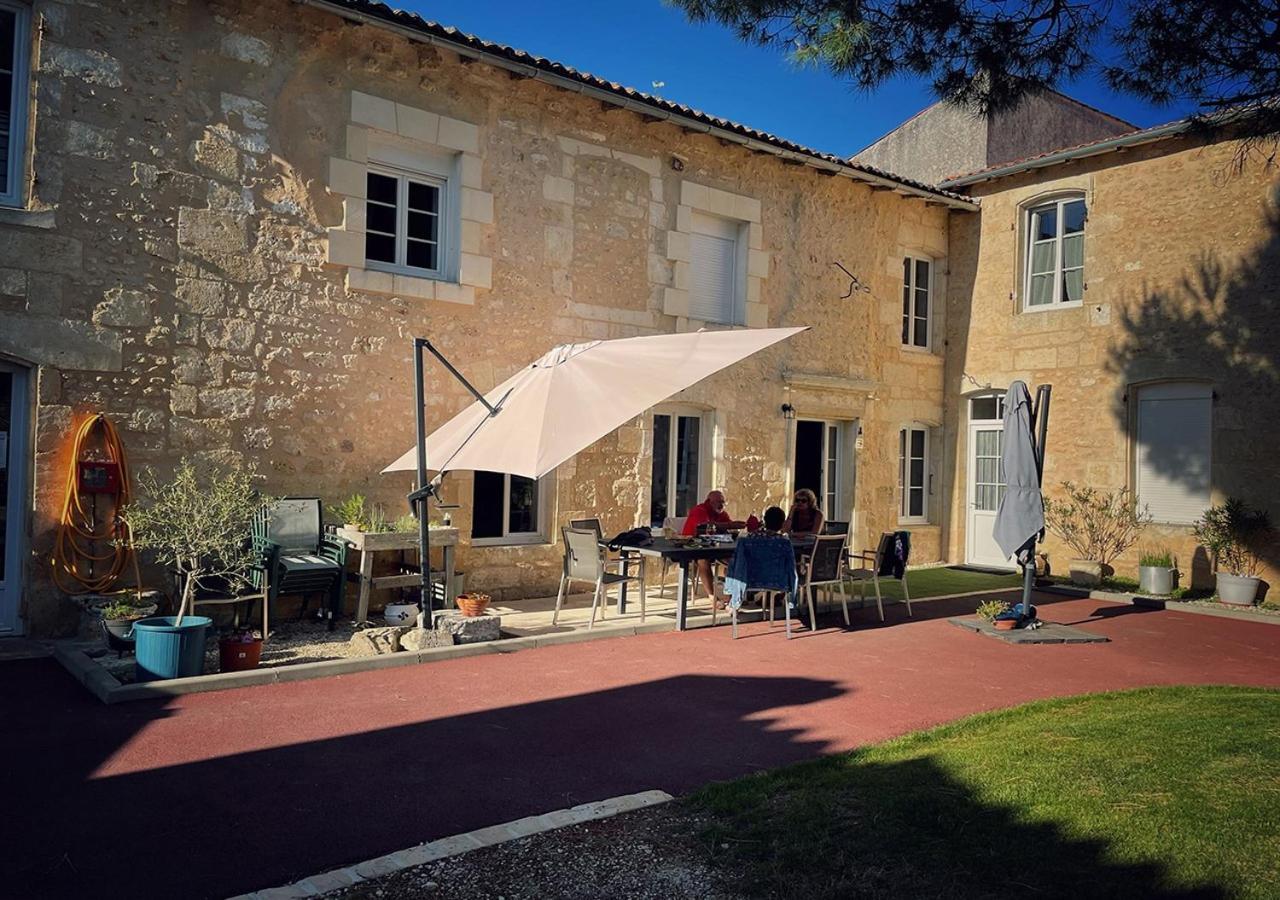 Jardin D'Arcy - Chambres D'Hotes Avec Piscine Et Spa Bois Exterior foto