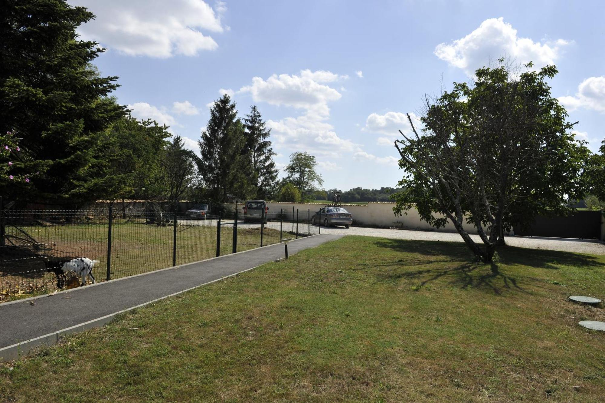 Jardin D'Arcy - Chambres D'Hotes Avec Piscine Et Spa Bois Exterior foto