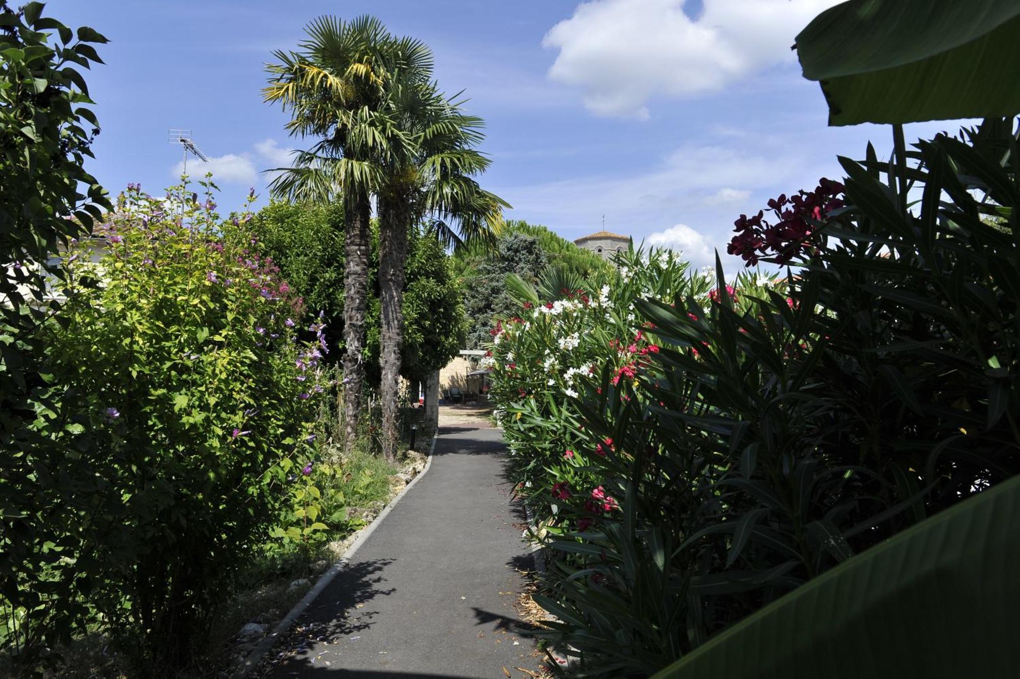 Jardin D'Arcy - Chambres D'Hotes Avec Piscine Et Spa Bois Exterior foto